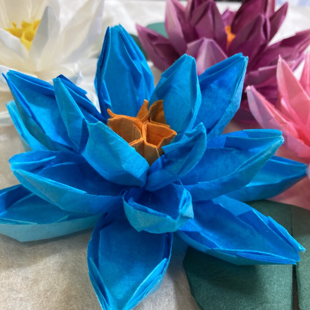 蓮の花・和紙青色