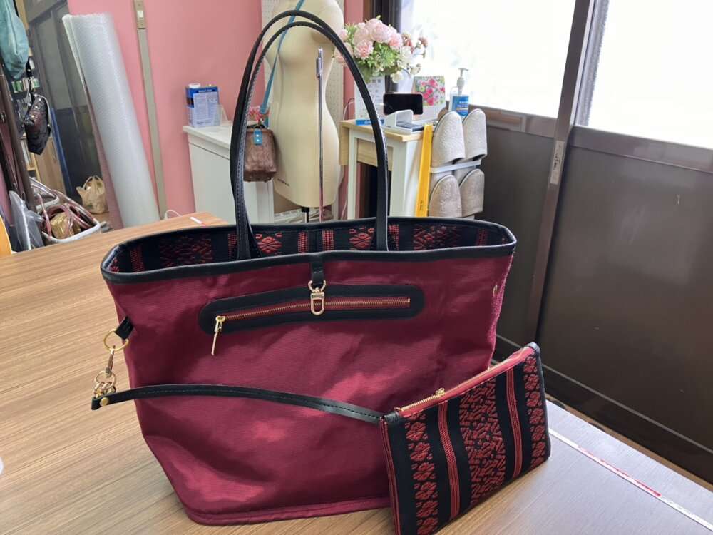 バッグの裏側